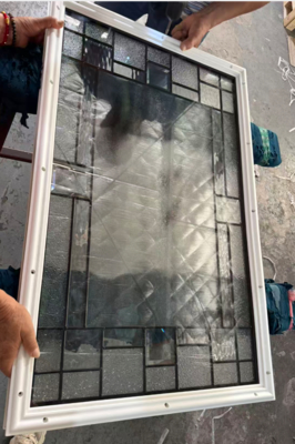 Verre décoratif sur mesure avec cadre pour portes d'entrée